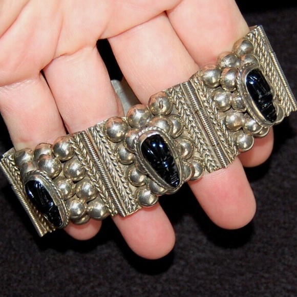 Vintage Mexican Hand Carved Obsidian Onyx Mayan Face Mask Silver Bracelet